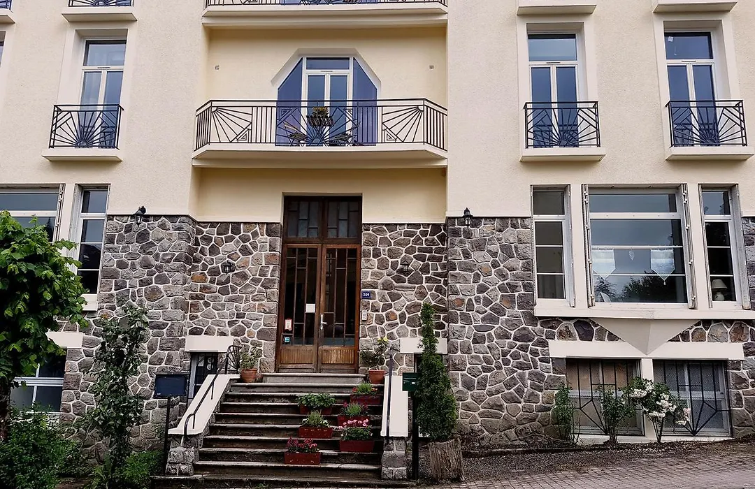 Le Pavillon-1